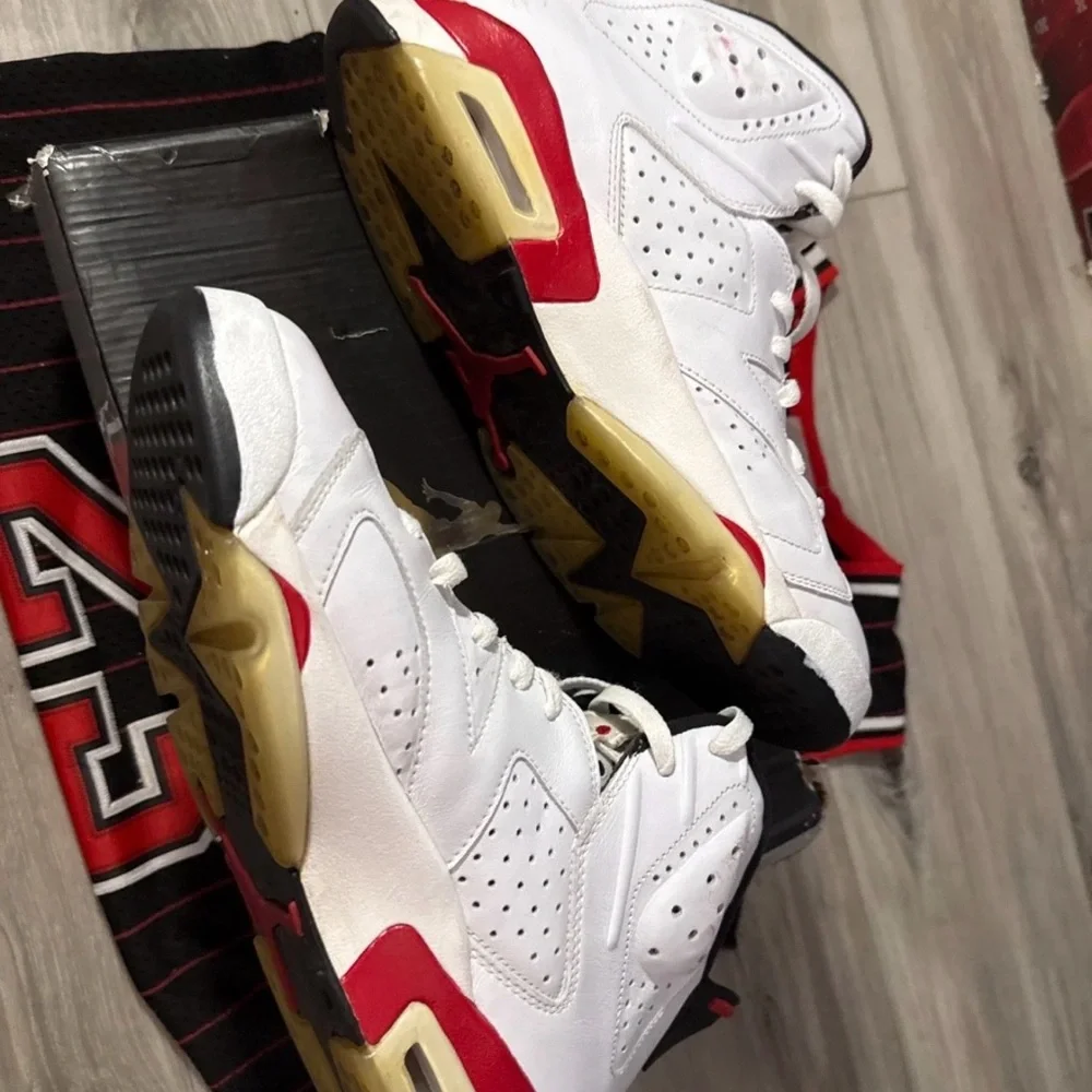 Size 11.5 - Air Jordan 6 Retro Bulls - Picture 5 of 5